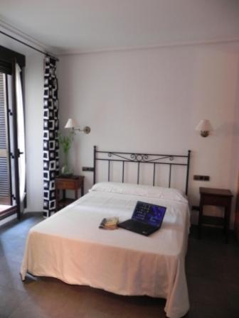 Single Room,1580443979:JPEG